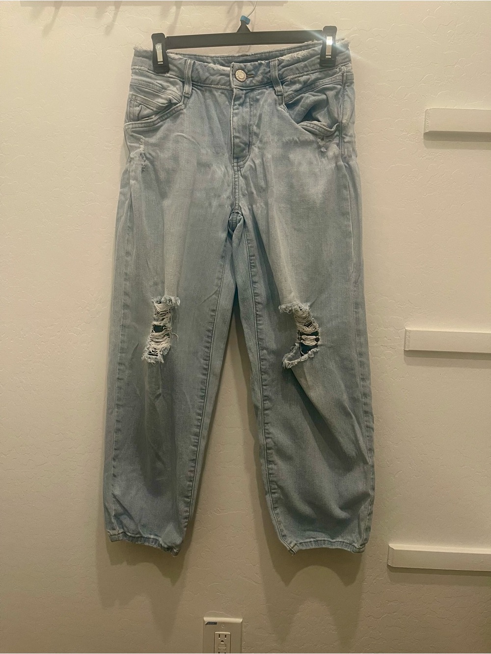 Vera Wang Light Blue Denim Jeans